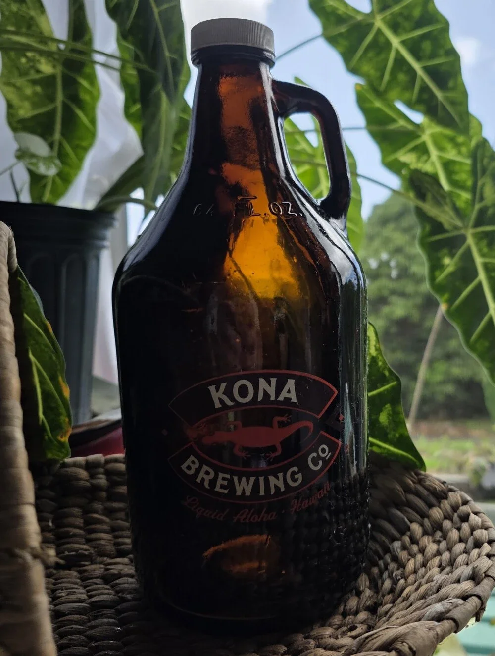 Kona Brewing Co 64oz Brown Glass Growler Hawaii Collectible